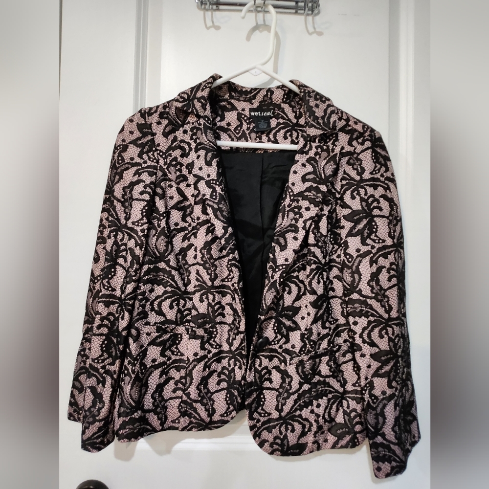 Wetseal Blazer size Medium
